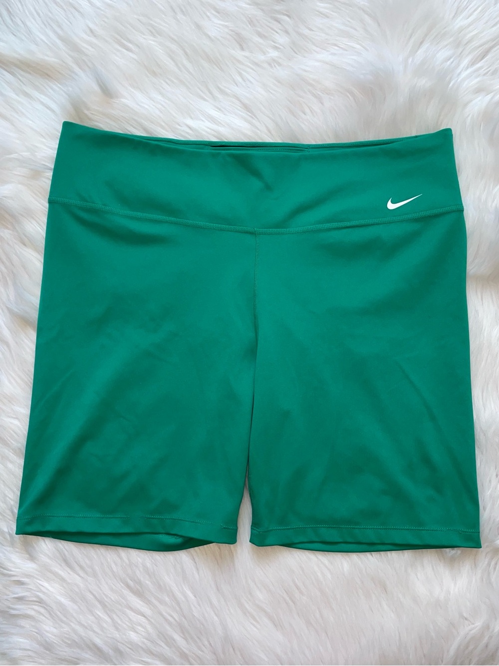 Nike green biker shorts women’s XL dri fit bike shorts Workout gym athletic